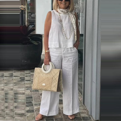 Топ без ръкави с кръгло деколте и панталон с широки крачоли