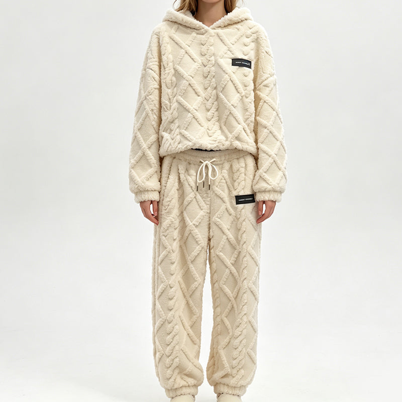 💥 HALVA PRISET — REA! 🍂 3D-präglat geometriskt mjukt loungewear-set – värmande 3D-lock, molnliknande passform ☁️ Varmt och lyxigt för hemmet, fritiden och dejter 🏠 Håll dig mysig hela vintern 🔥-10